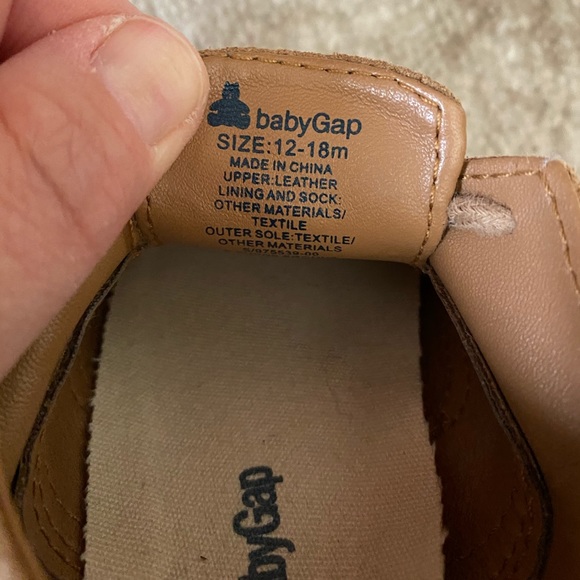 Baby Gap soft-soled oxfords - Picture 5 of 5